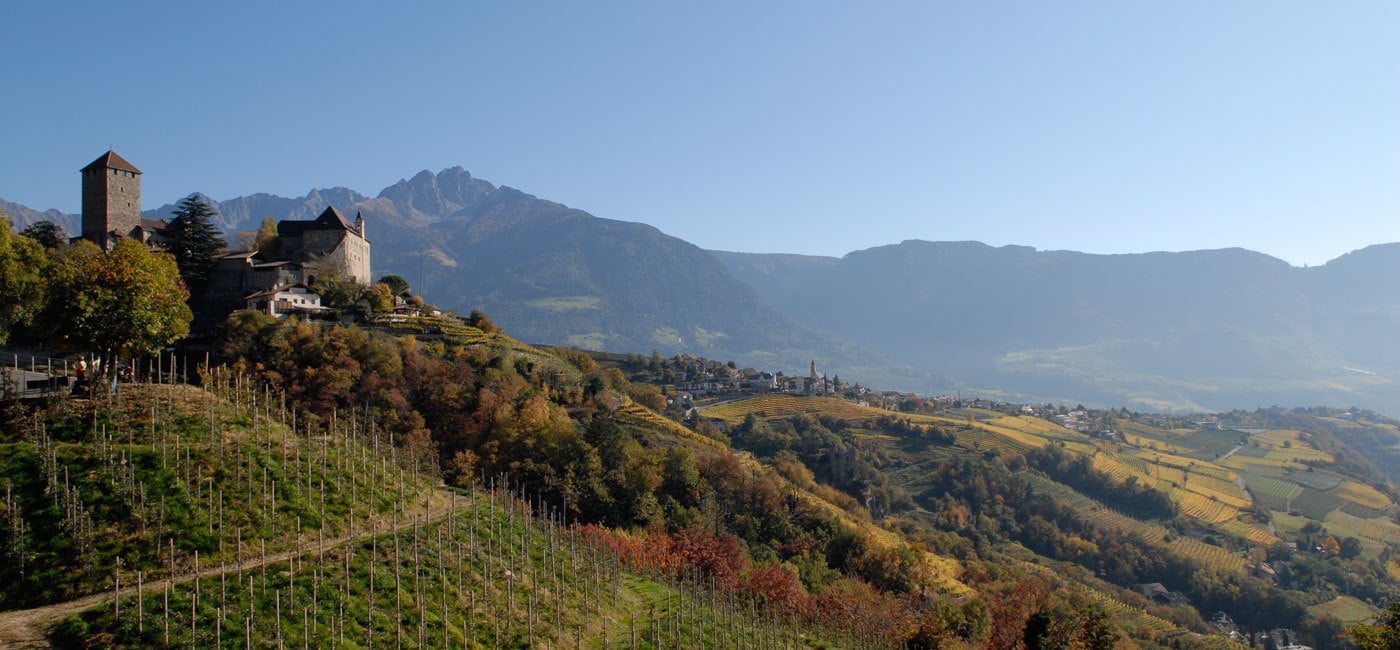 Dorf Tyrol and surroundings